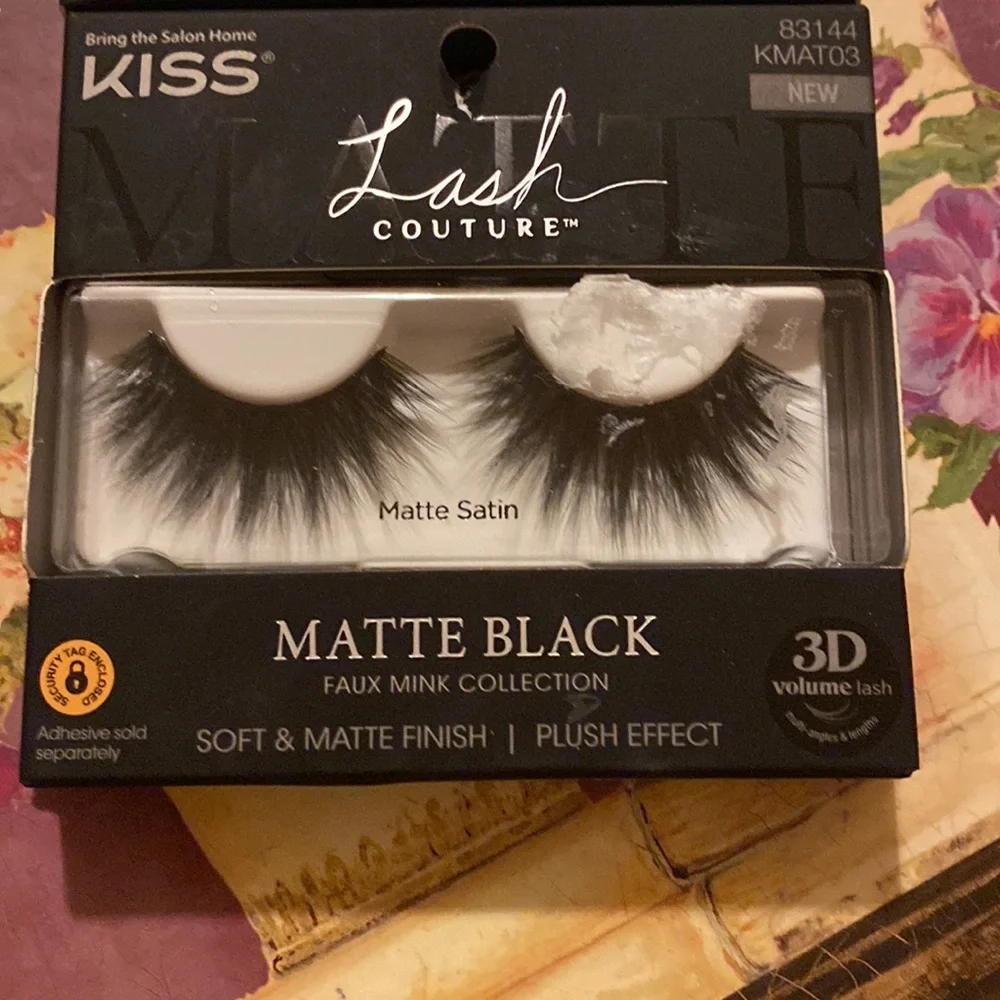 Kiss lashes - Picture 3 of 3